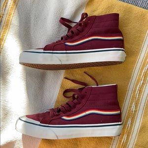 Vans size 7 women’s ( 5.5 men’s) rainbow sk8 hi
